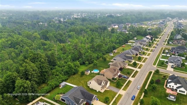 39 Chancellor Lane, West Seneca, NY 14224