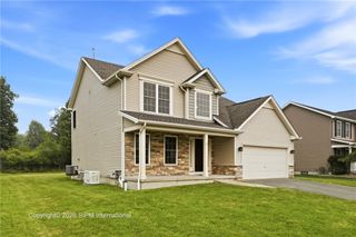 39 Chancellor Lane, West Seneca, NY 14224