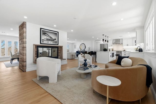 171 Shaw Rd, Brookline, MA 02467