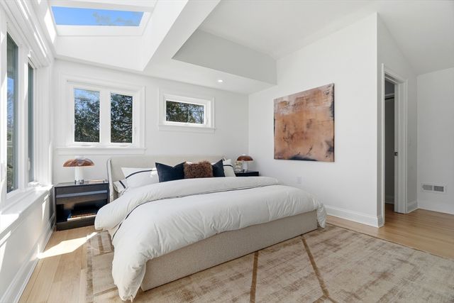 171 Shaw Rd, Brookline, MA 02467