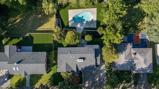 171 Shaw Rd, Brookline, MA 02467