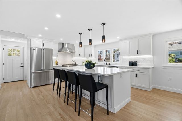 171 Shaw Rd, Brookline, MA 02467