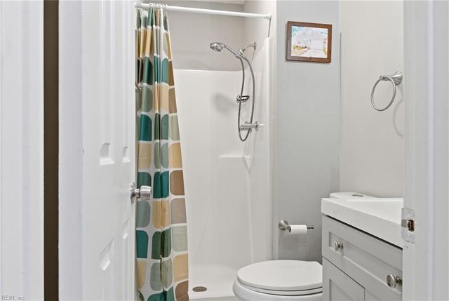 4115 Eastham RD, Virginia Beach, VA 23453