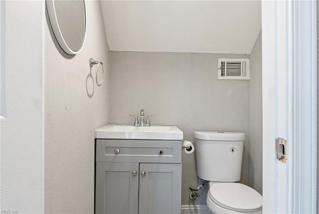 4115 Eastham RD, Virginia Beach, VA 23453