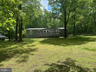 255 SLEEPYWOODS RD, Cross Junction, VA 22625