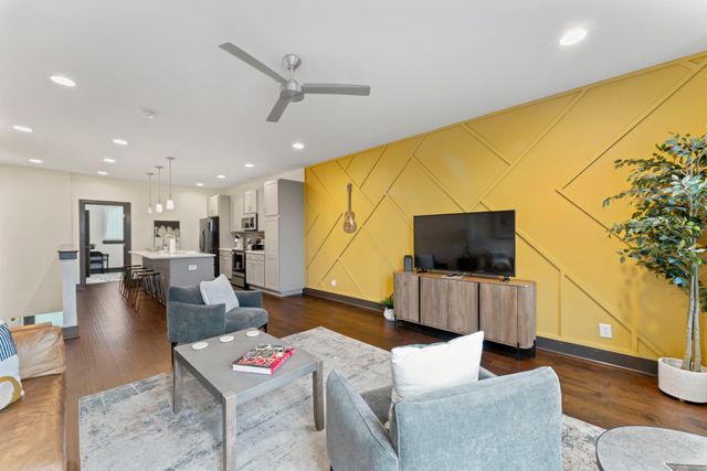 64 Fern Ave Unit 4, Nashville, TN 37207