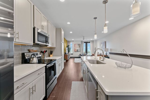 64 Fern Ave Unit 4, Nashville, TN 37207