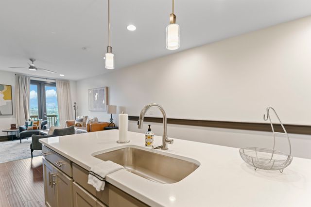 64 Fern Ave Unit 4, Nashville, TN 37207