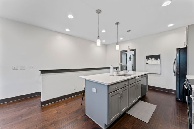 64 Fern Ave Unit 4, Nashville, TN 37207