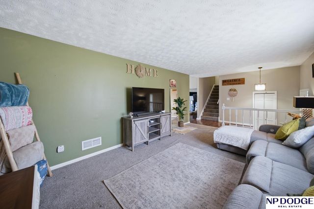 2049 Teakwood Drive, Fremont, NE 68025