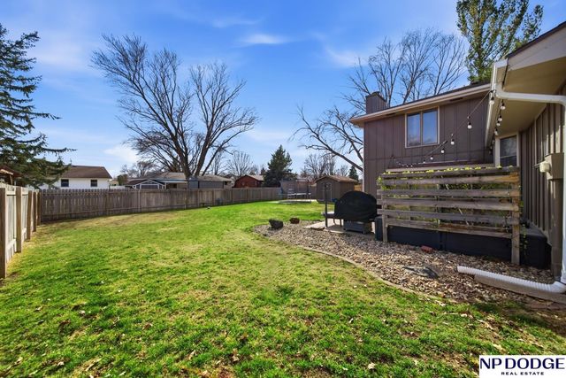 2049 Teakwood Drive, Fremont, NE 68025