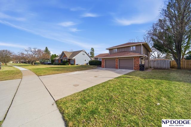 2049 Teakwood Drive, Fremont, NE 68025