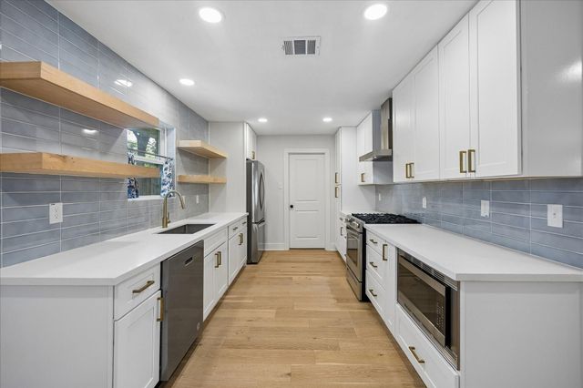4725 Spellman Road, Houston, TX 77035