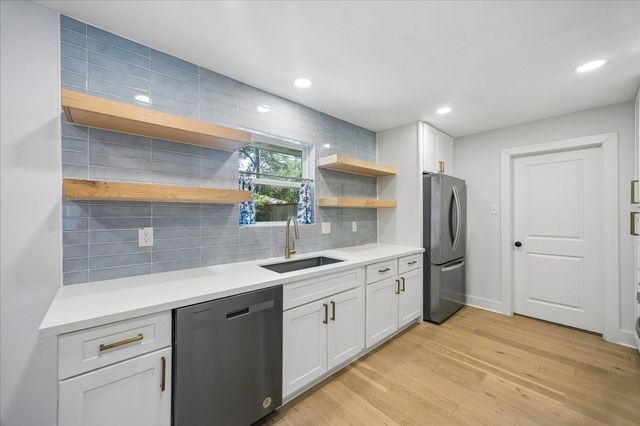 4725 Spellman Road, Houston, TX 77035
