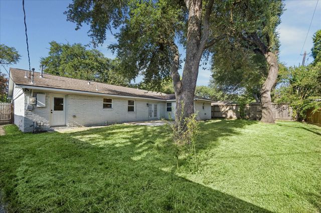 4725 Spellman Road, Houston, TX 77035