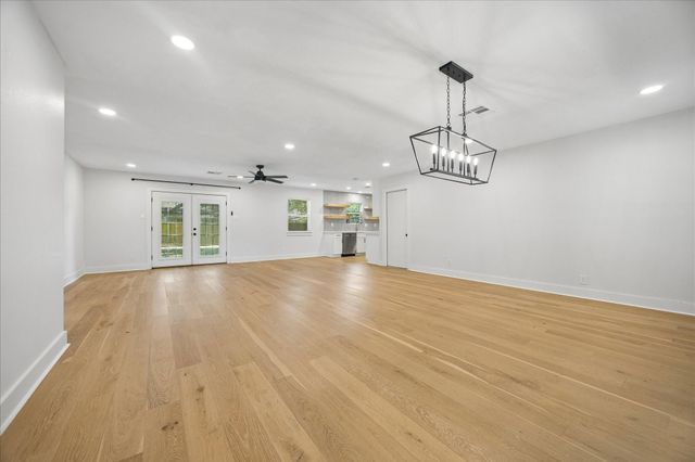 4725 Spellman Road, Houston, TX 77035