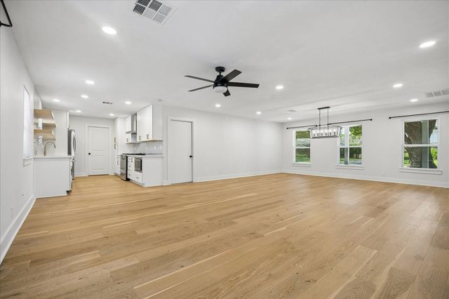 4725 Spellman Road, Houston, TX 77035