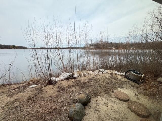 W8690 Lake ROAD, Delavan, WI 53115