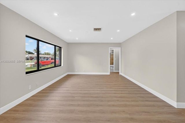 2460 NW 67 ct, Fort Lauderdale, FL 33309