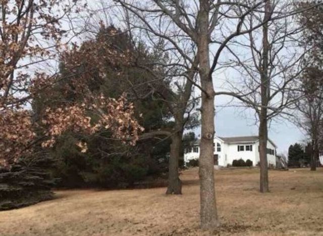 1176 Bay Drive, Dixon, IL 61021