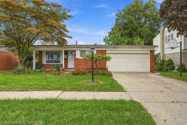 39694 Birchwood Drive, Plymouth Charter Township, MI 48170