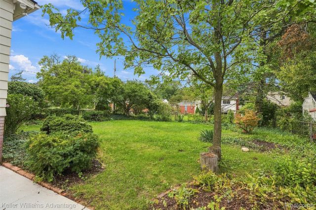 39694 Birchwood Drive, Plymouth Charter Township, MI 48170
