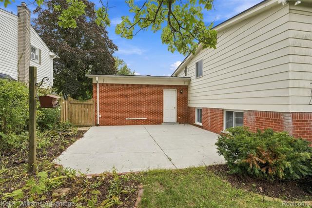 39694 Birchwood Drive, Plymouth Charter Township, MI 48170