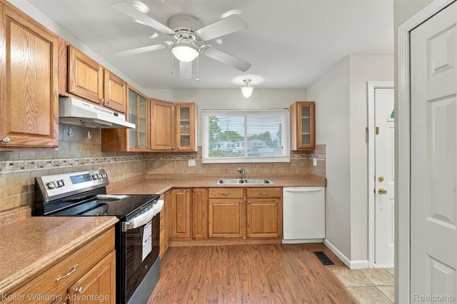 39694 Birchwood Drive, Plymouth Charter Township, MI 48170