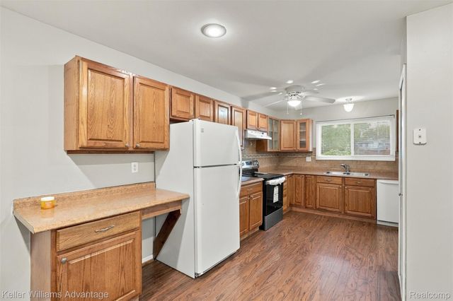 39694 Birchwood Drive, Plymouth Charter Township, MI 48170