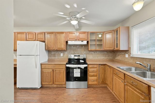 39694 Birchwood Drive, Plymouth Charter Township, MI 48170