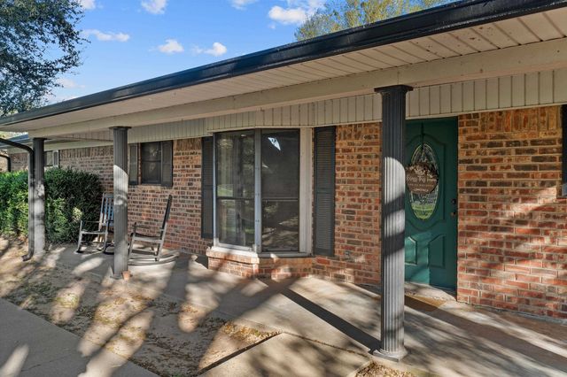 1818 US HWY 79, Carthage, TX 75633