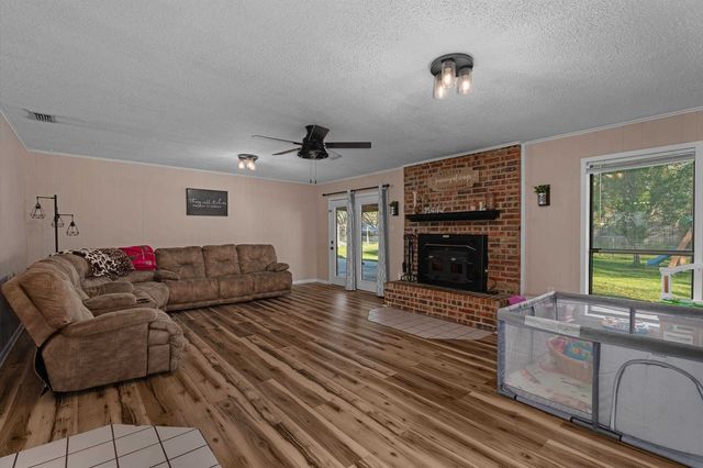 1818 US HWY 79, Carthage, TX 75633