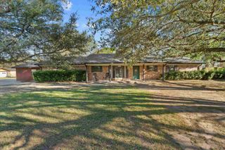 1818 US HWY 79, Carthage, TX 75633