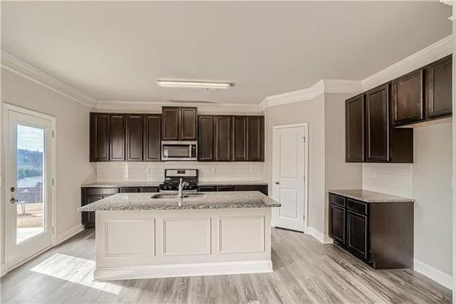 6811 Lancaster Crossing, Flowery Branch, GA 30542