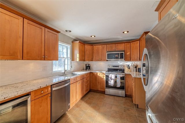 3912 Pine Ridge Road, Lenox, NY 13032