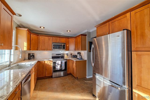 3912 Pine Ridge Road, Lenox, NY 13032