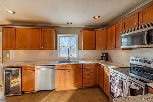 3912 Pine Ridge Road, Lenox, NY 13032