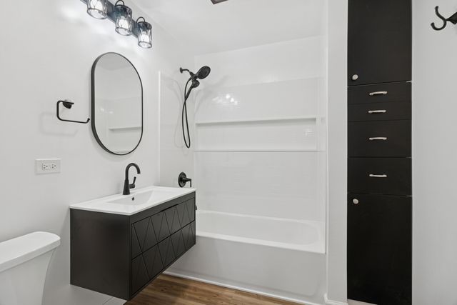 525 Everette Avenue, Romeoville, IL 60446