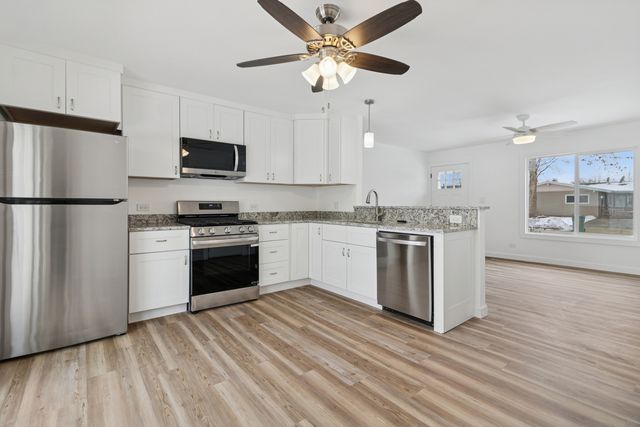 525 Everette Avenue, Romeoville, IL 60446