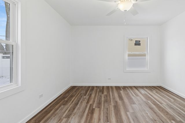 525 Everette Avenue, Romeoville, IL 60446