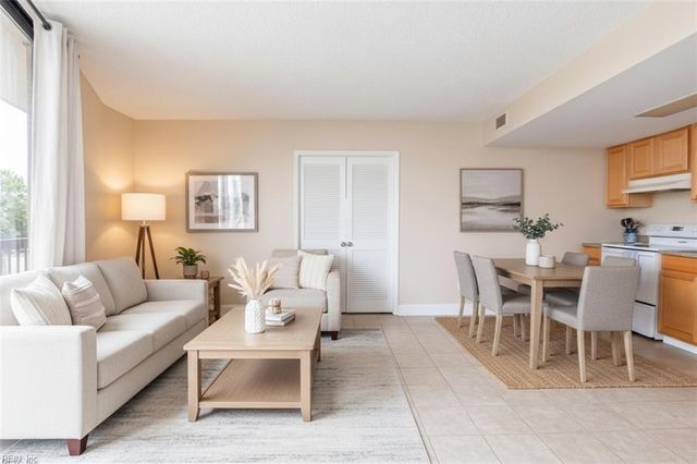 1222 E Ocean View Ave Apt 306, Norfolk, VA 23503