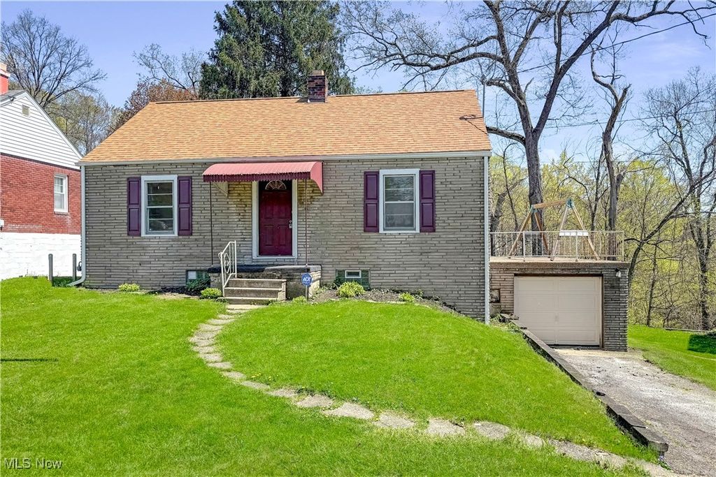 285 Beechwood Boulevard, Wintersville, OH 43953