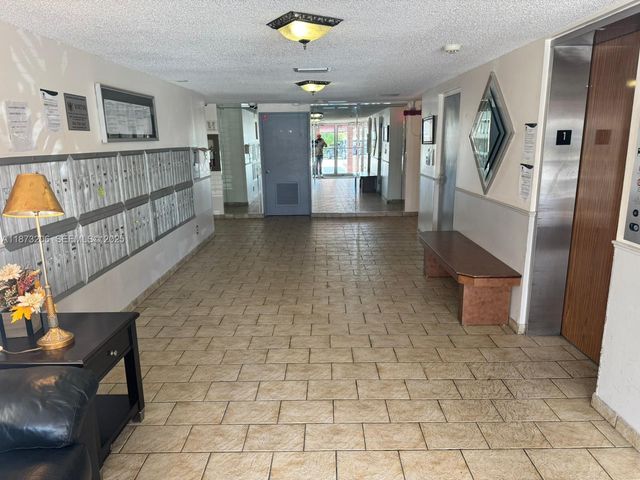2061 NW 47th Terrace 407, Lauderhill, FL 33313