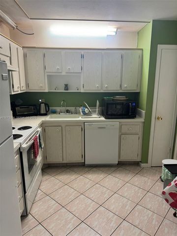 2061 NW 47th Terrace 407, Lauderhill, FL 33313