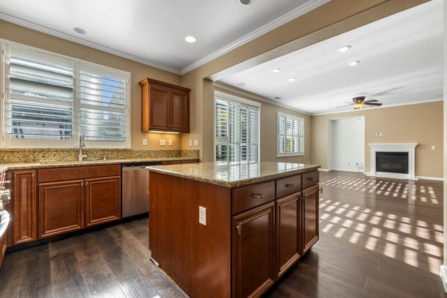 5916 Pebblestone Way, Stockton, CA 95219