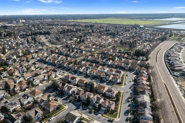 5916 Pebblestone Way, Stockton, CA 95219