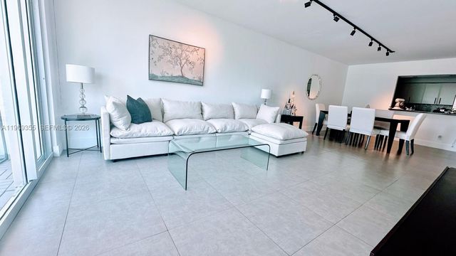 19370 Collins Ave 319, Sunny Isles Beach, FL 33160
