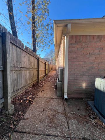 1770 MILL GLEN CV, Memphis, TN 38016