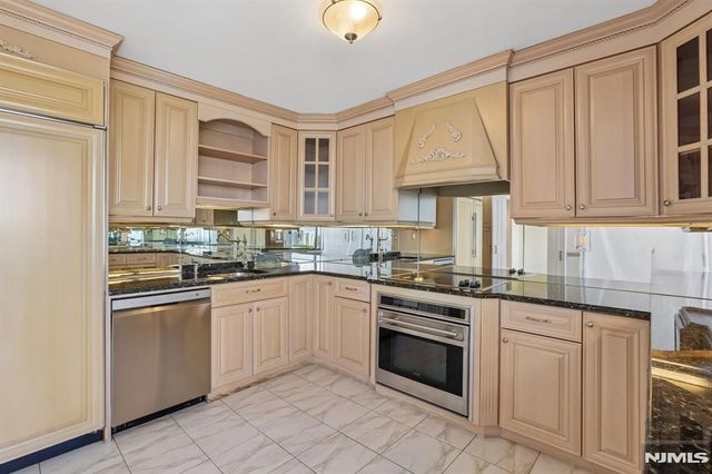 1500 Palisade Avenue 18C, Fort Lee, NJ 07024