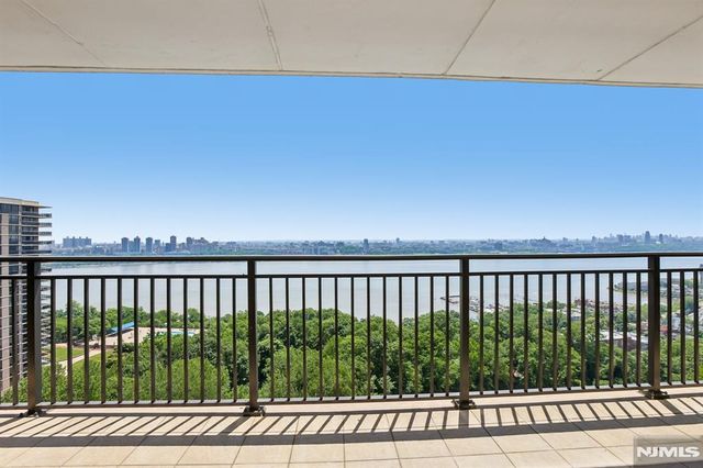 1500 Palisade Avenue 18C, Fort Lee, NJ 07024